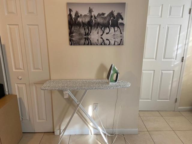 Private Room Near Miami Airport - Free Parking - 01 المظهر الخارجي الصورة