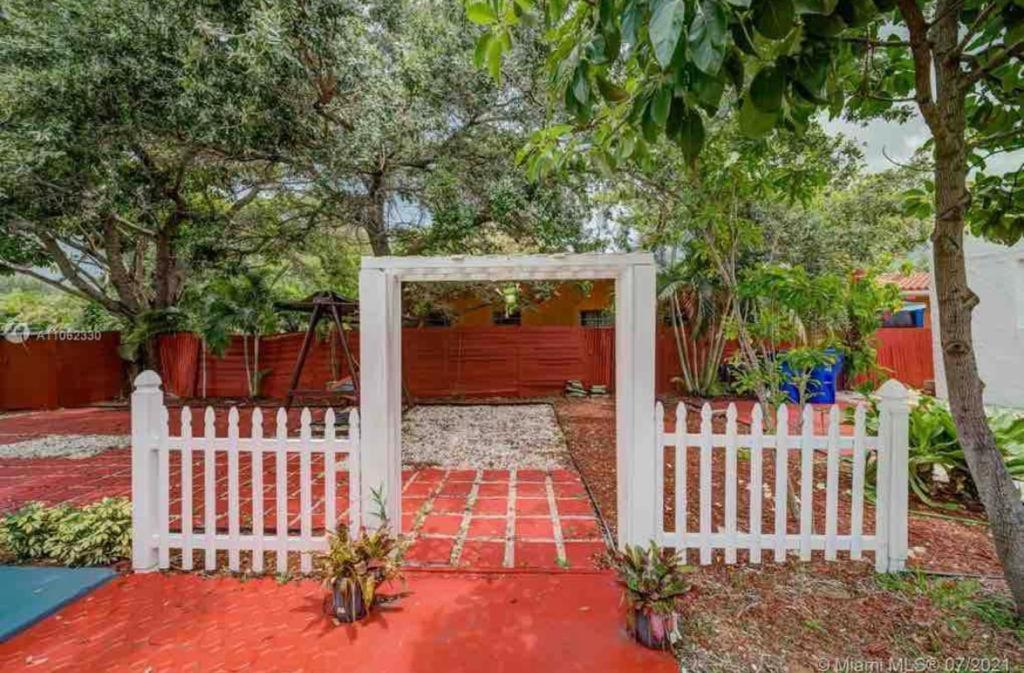 Private Room Near Miami Airport - Free Parking - 01 المظهر الخارجي الصورة