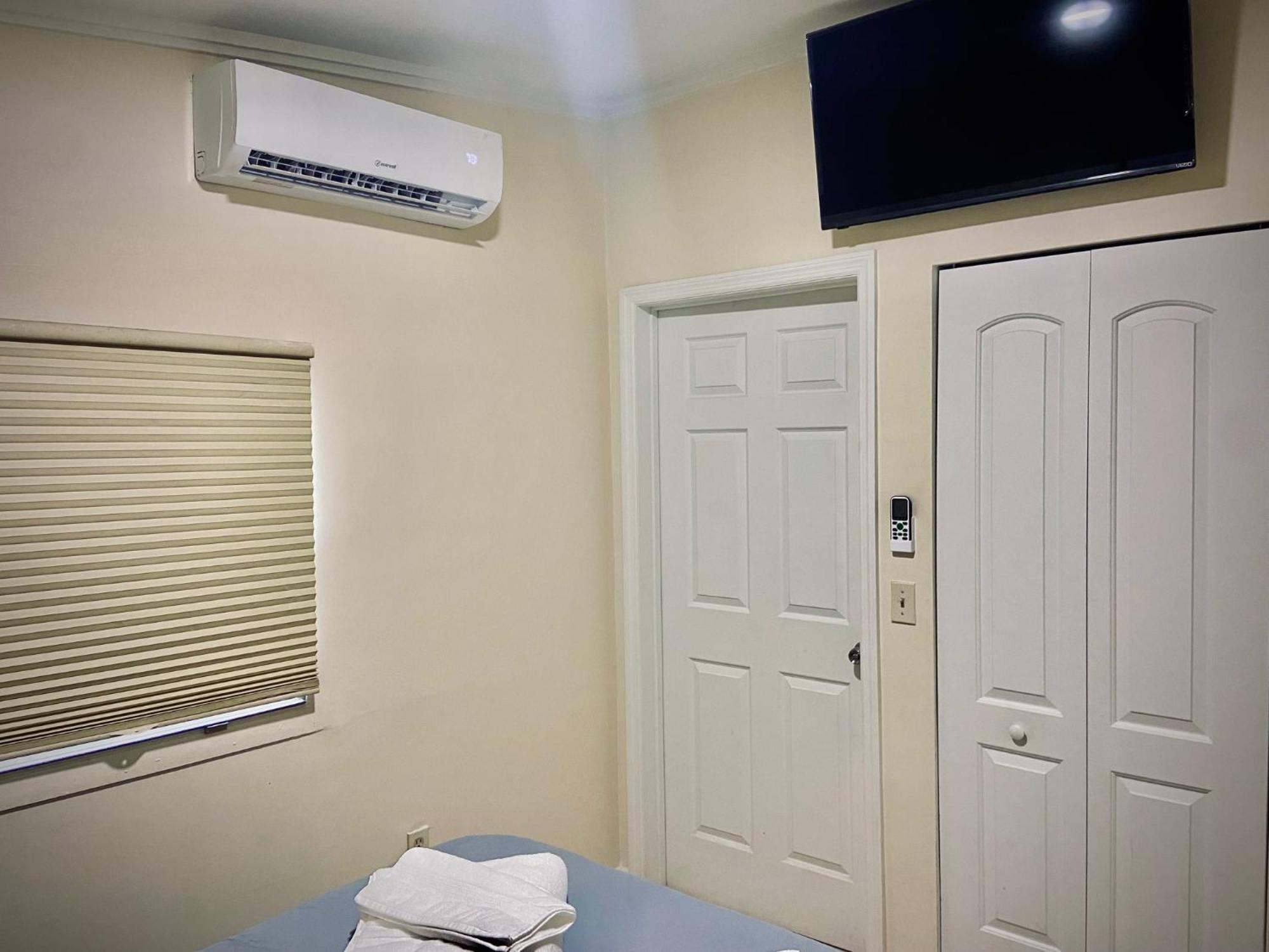 Private Room Near Miami Airport - Free Parking - 01 المظهر الخارجي الصورة